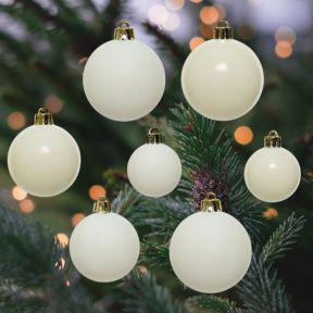 30 Wool White Baubles
