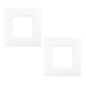 Single Finger Switch Plate 2pk